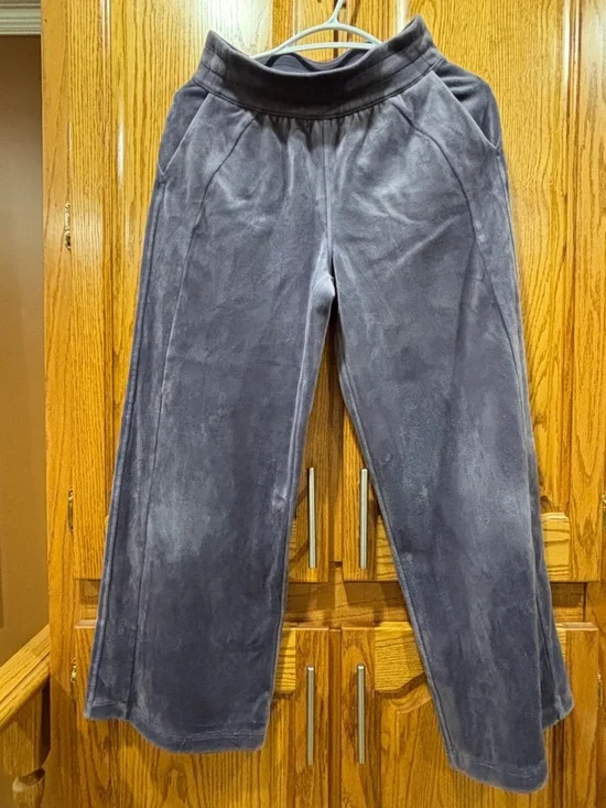 lululemon athletica Wide Leg Plush Pants in Charcoal Gray - Picture 2 of 12